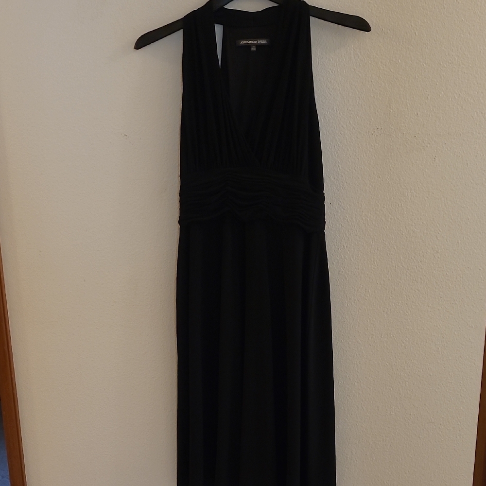 Jones Wear Black Maxi Dress